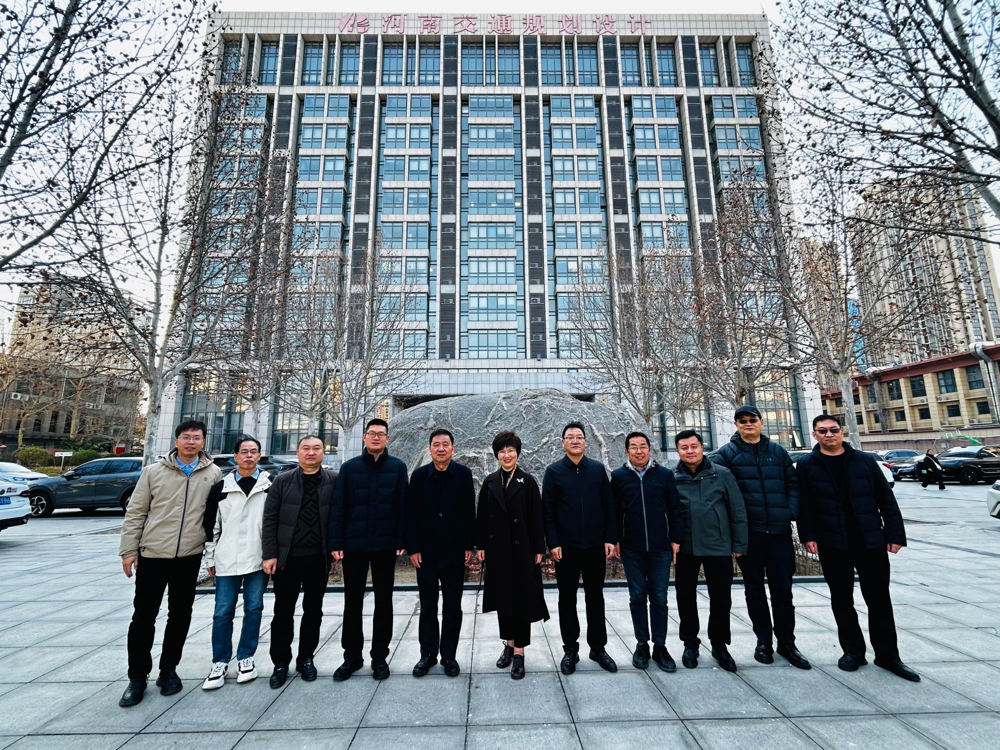 校友与基金工作办公室走访郑州校友企业